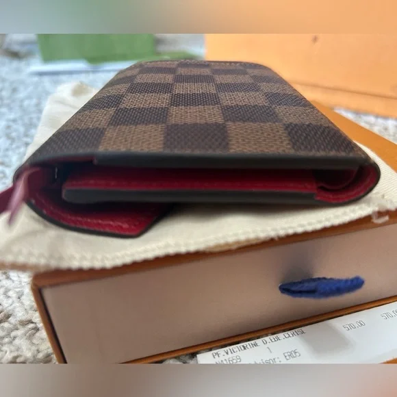 Louis Vuitton Victorine Wallet - Picture 5 of 10